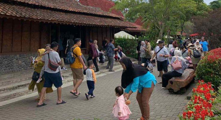 Kemenpar Pantau Aktivitas Wisata Sejumlah Destinasi Unggulan di Jawa Barat